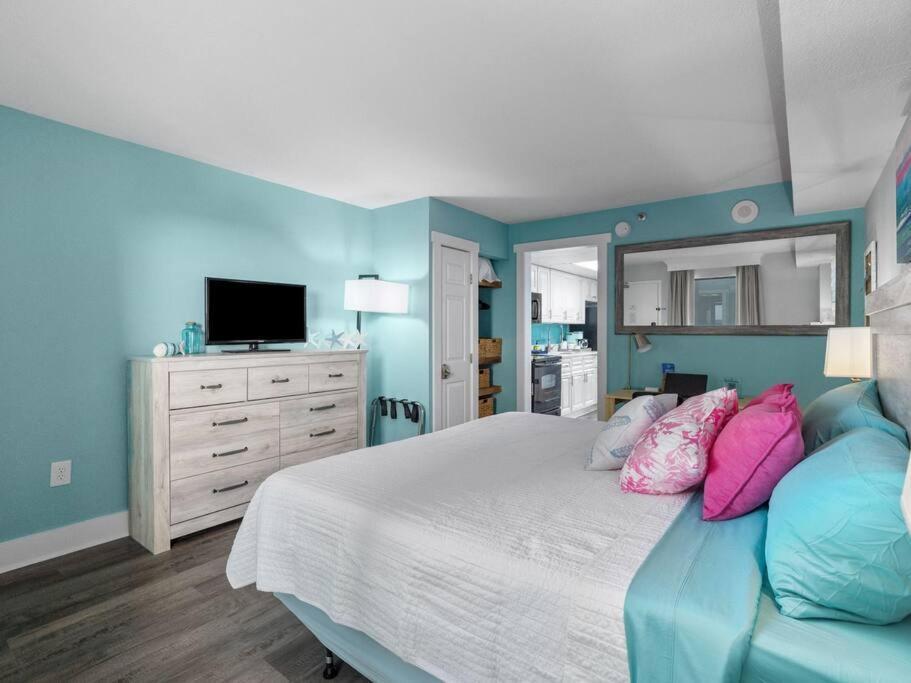 Luxurious Fully Renovated 12th Story Ocean Front Myrtle Beach