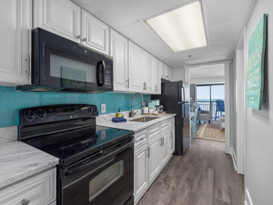 Luxurious Fully Renovated 12th Story Ocean Front