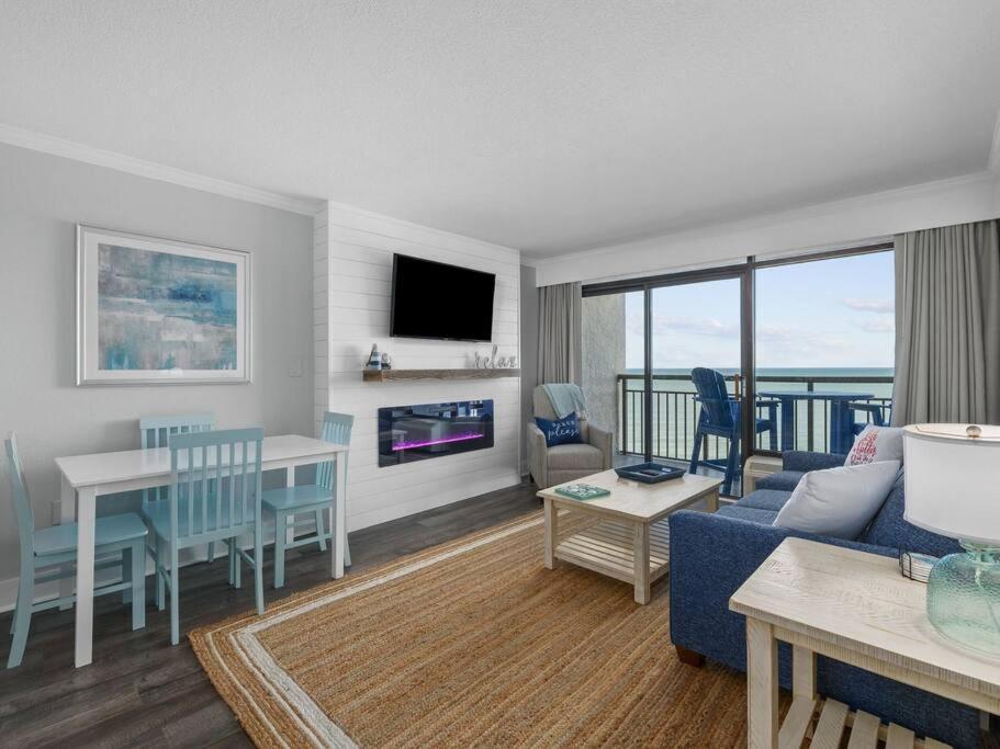 Luxurious Fully Renovated 12th Story Ocean Front *