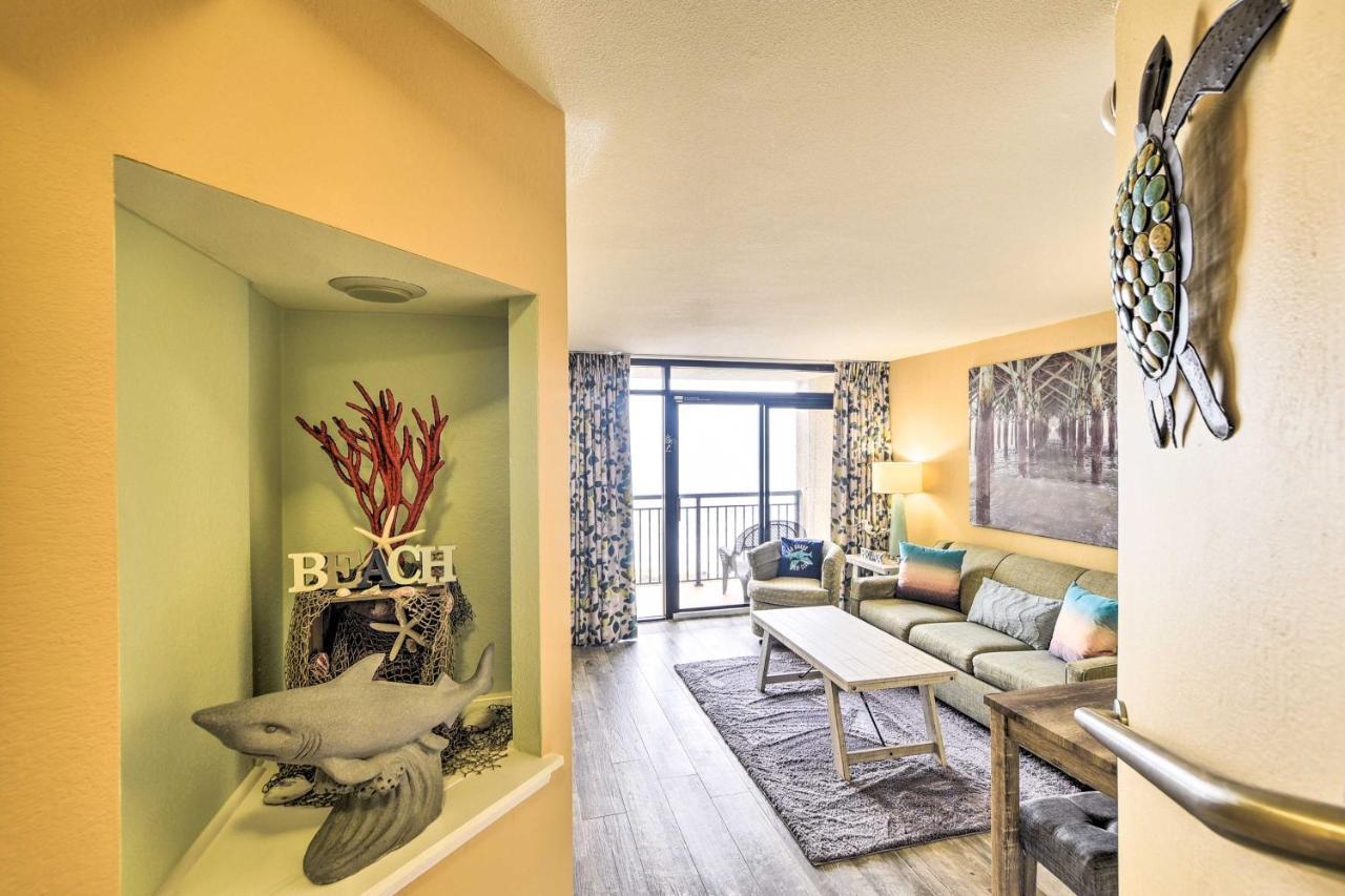 Apartment Beachfront With Lazy River And Pools!