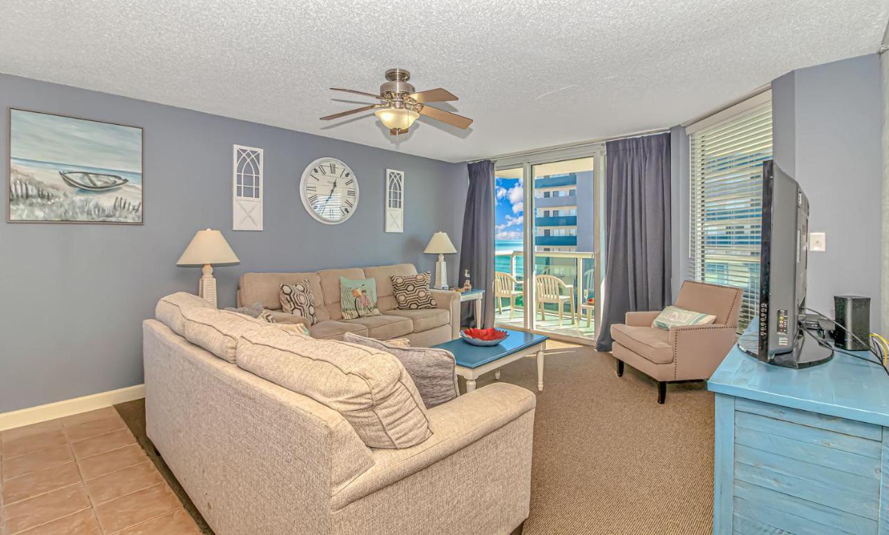 Holiday home Malibu Pointe Beach Club - Across The Street From The Ocean! Sleeps 13 Guests!