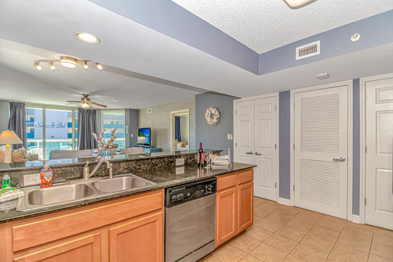 Malibu Pointe Beach Club - Across The Street From The Ocean! Sleeps 13 Guests!