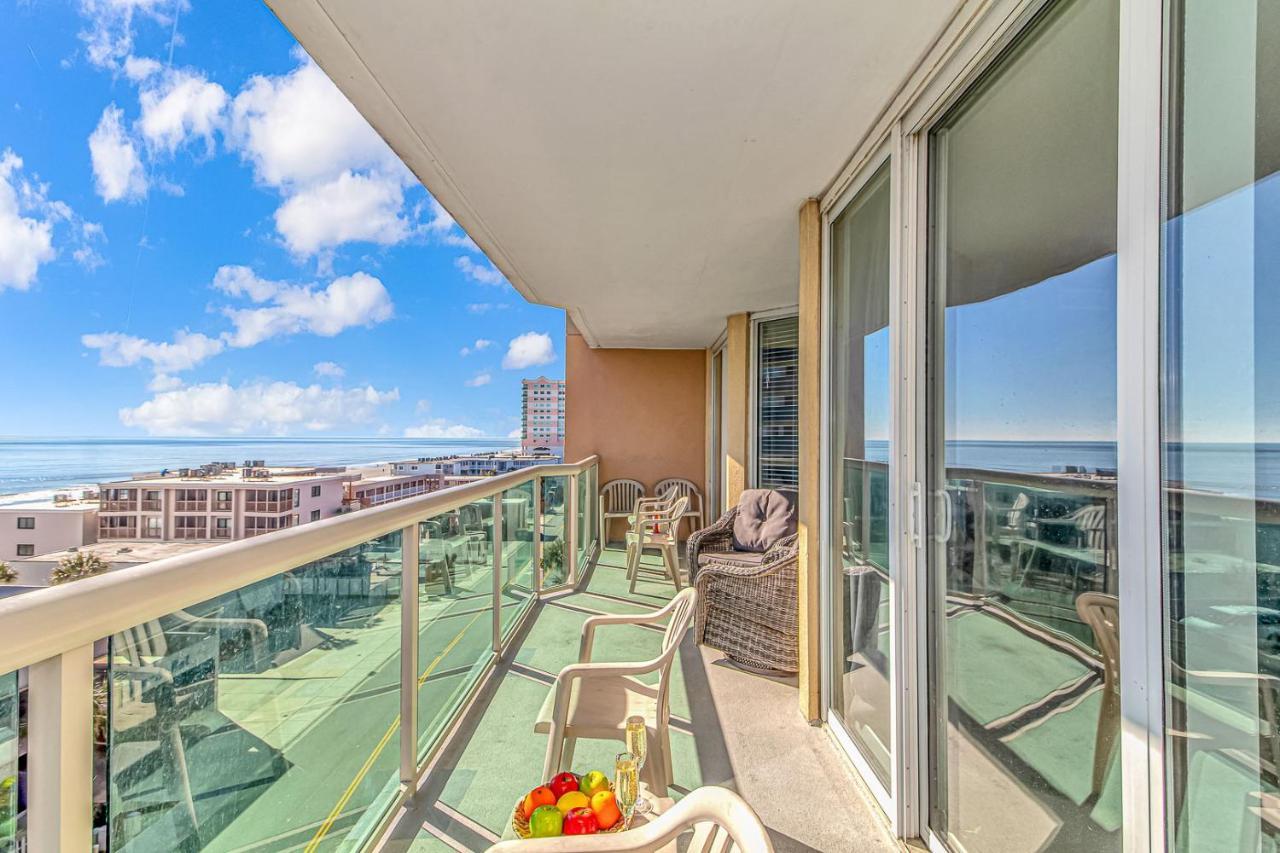 Holiday home Malibu Pointe Beach Club - Across The Street From The Ocean! Sleeps 13 Guests! *