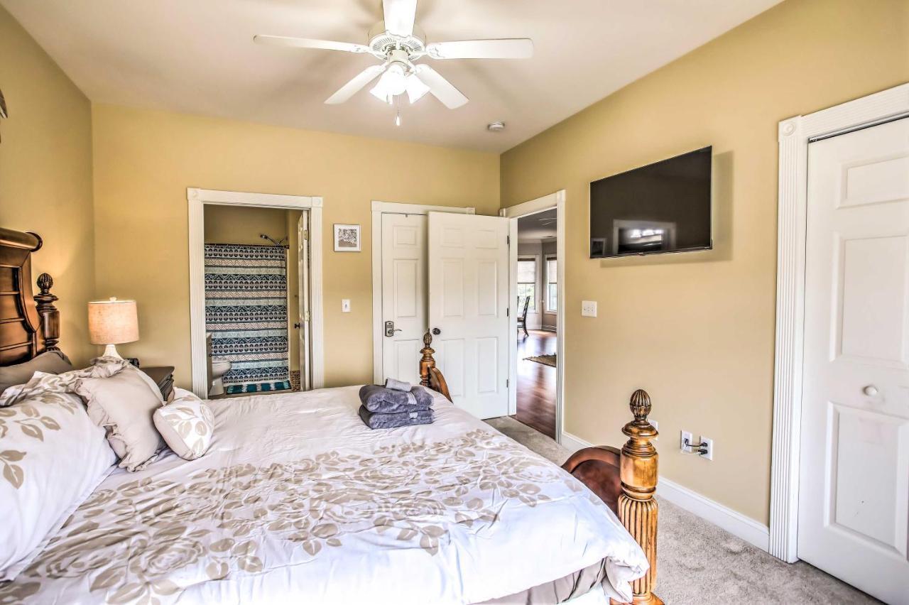Apartment Magnolia Pointe With Community Pool And More!