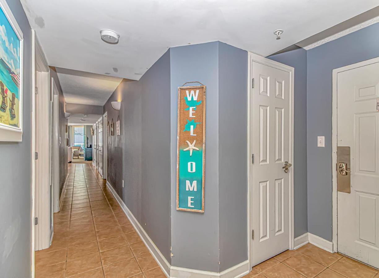Holiday home Malibu Pointe Beach Club - Across The Street From The Ocean! Sleeps 13 Guests! *