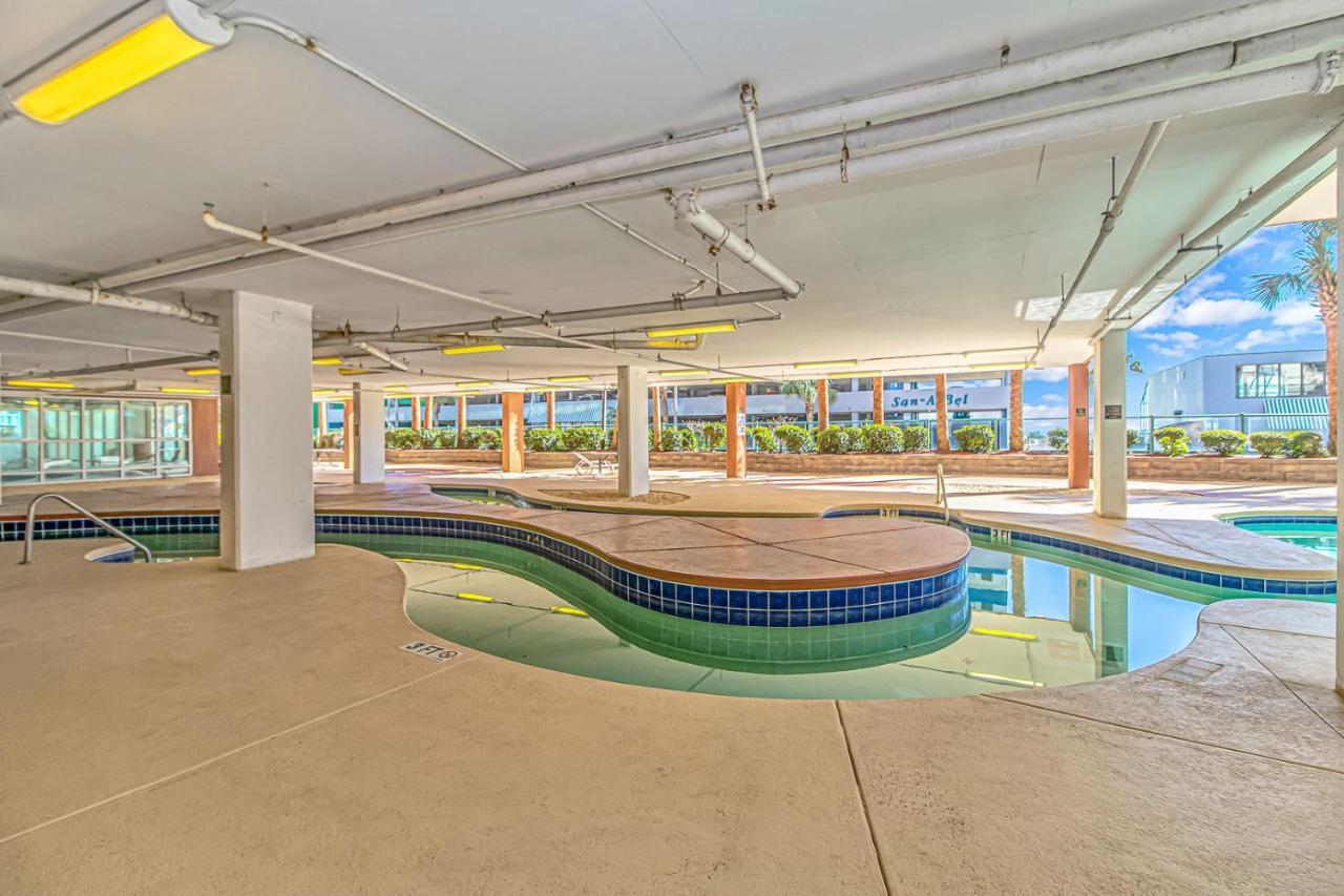 Malibu Pointe Beach Club - Across The Street From The Ocean! Sleeps 13 Guests! *