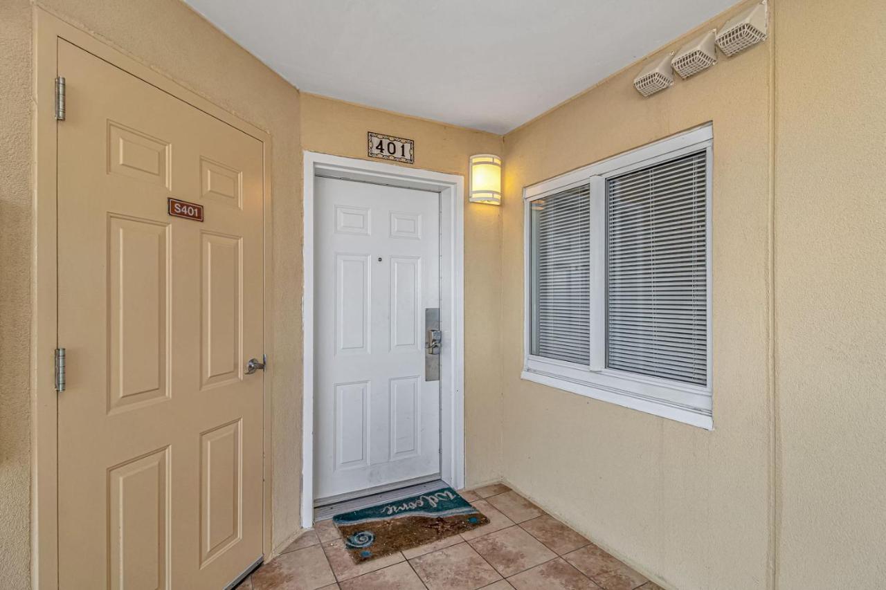 Malibu Pointe Beach Club - Across The Street From The Ocean! Sleeps 13 Guests! *