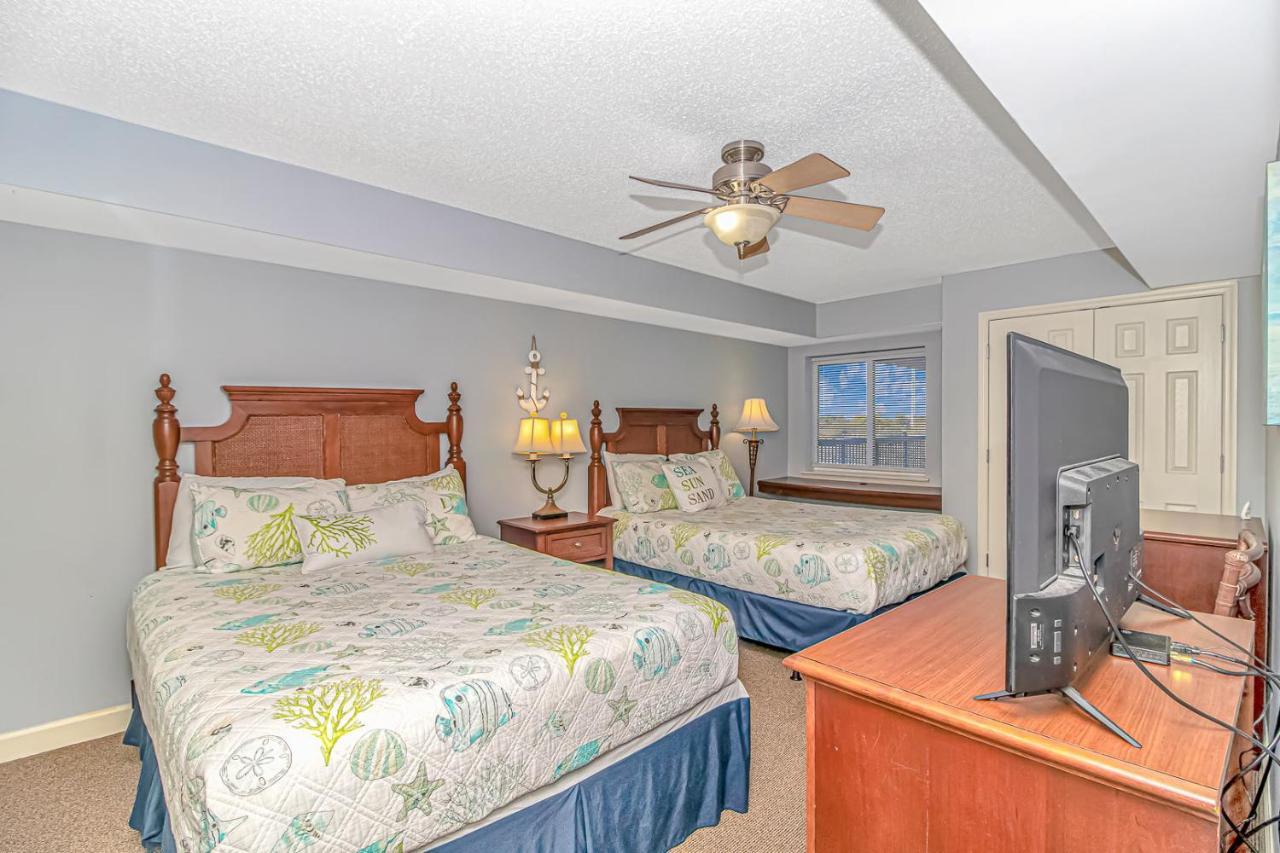 Malibu Pointe Beach Club - Across The Street From The Ocean! Sleeps 13 Guests! Holiday home *