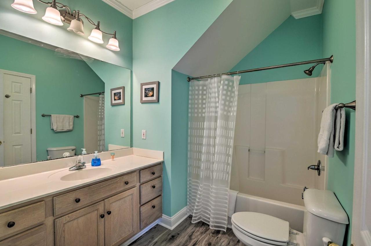 Surfside Base Steps To Pool And Ocean! Holiday home *