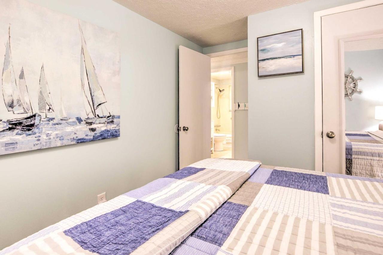 Bright Retreat With Fire Pit - Walk To The Beach! Holiday home *