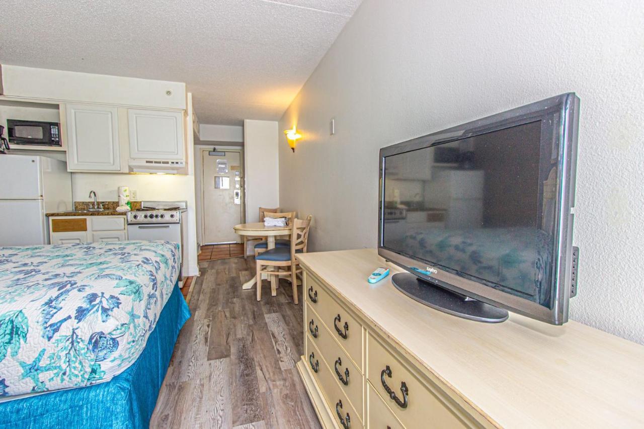 Holiday home Direct Oceanfront Studio With Beautiful Updates! Sea Mist 20709 Queen Beds - Full Kitchen!