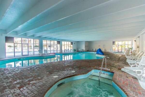 Beautiful Double Queen With Ocean Views! Sea Mist 50811 - Perfect For 2-4 Guests! Myrtle Beach