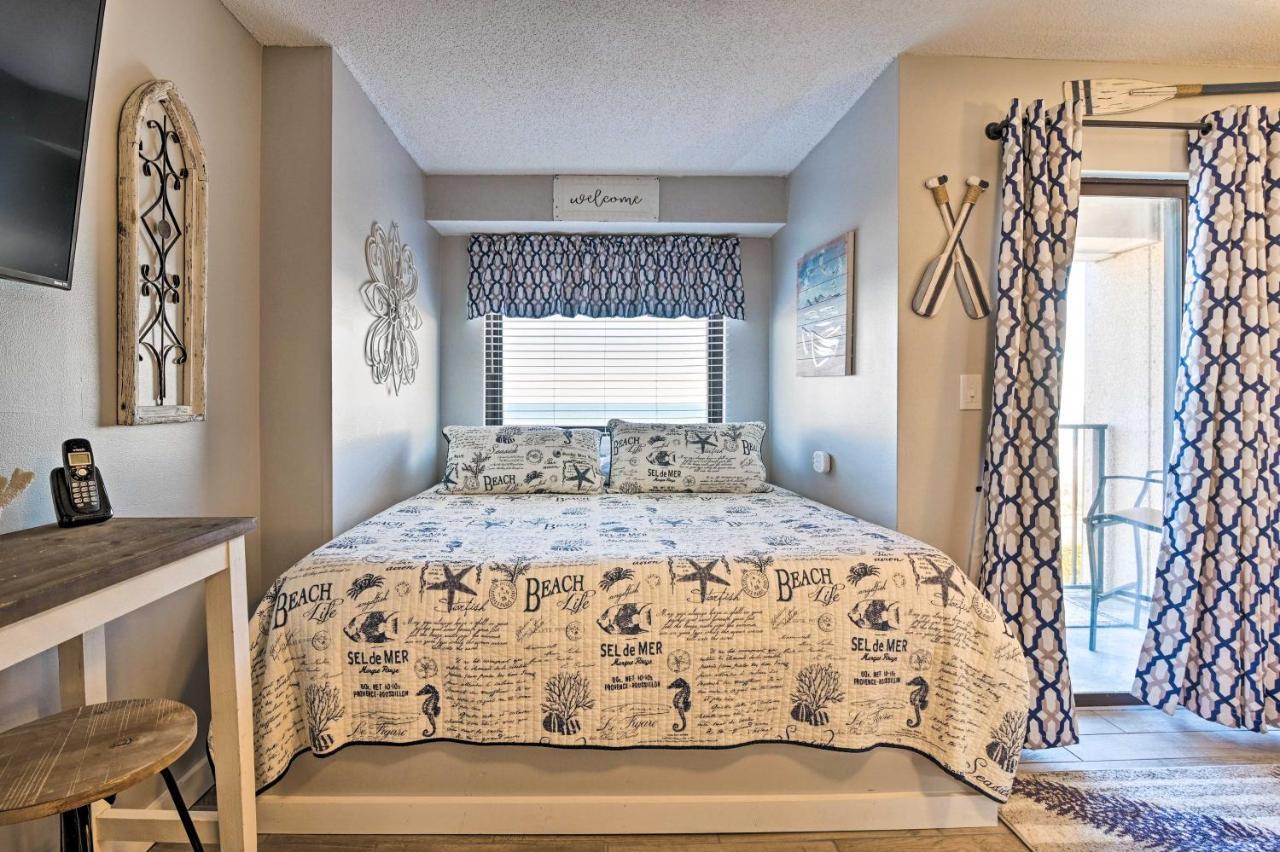 Renovated Oceanfront With Balcony