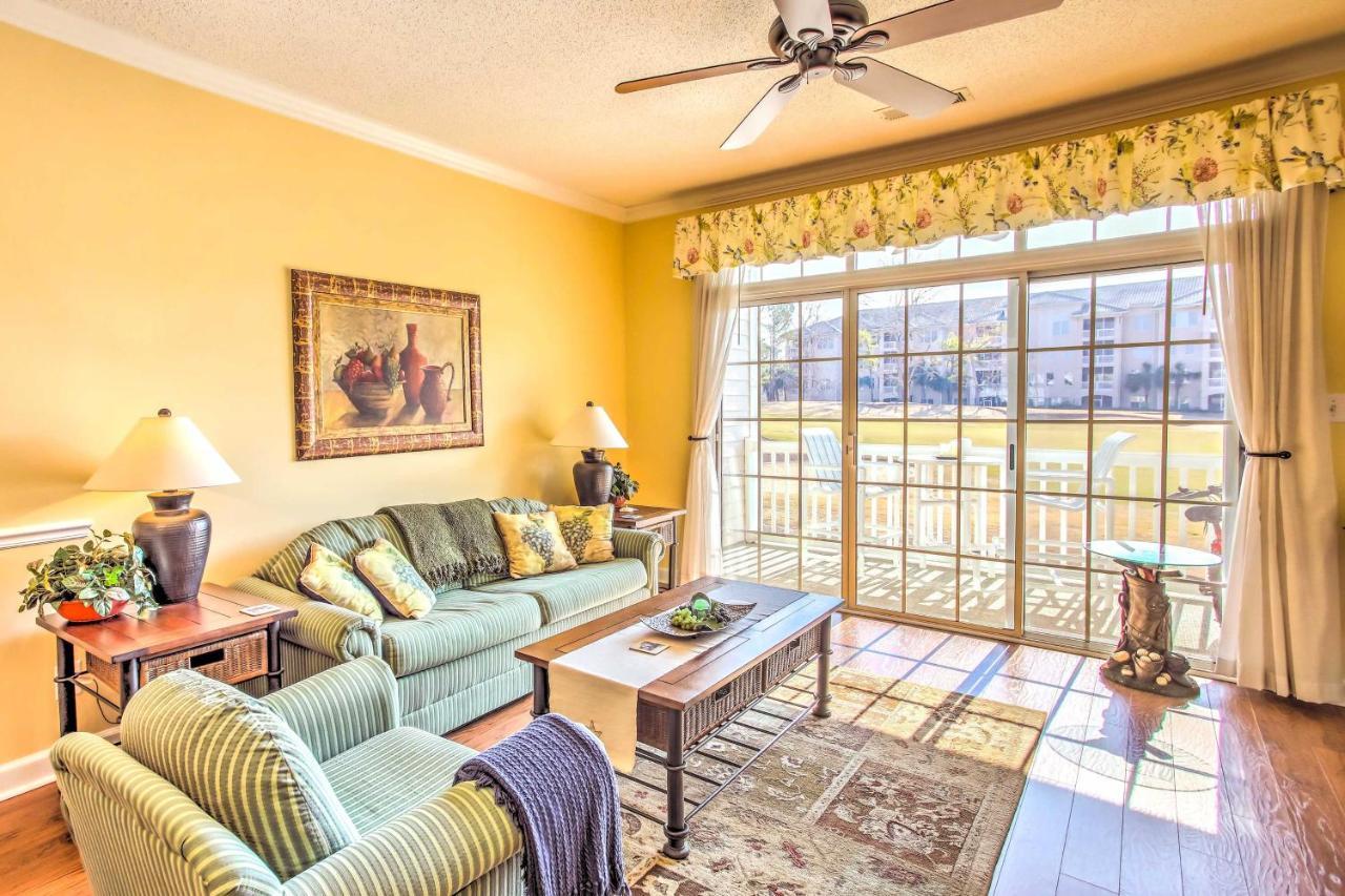 With Balcony And Pool Access! Apartment