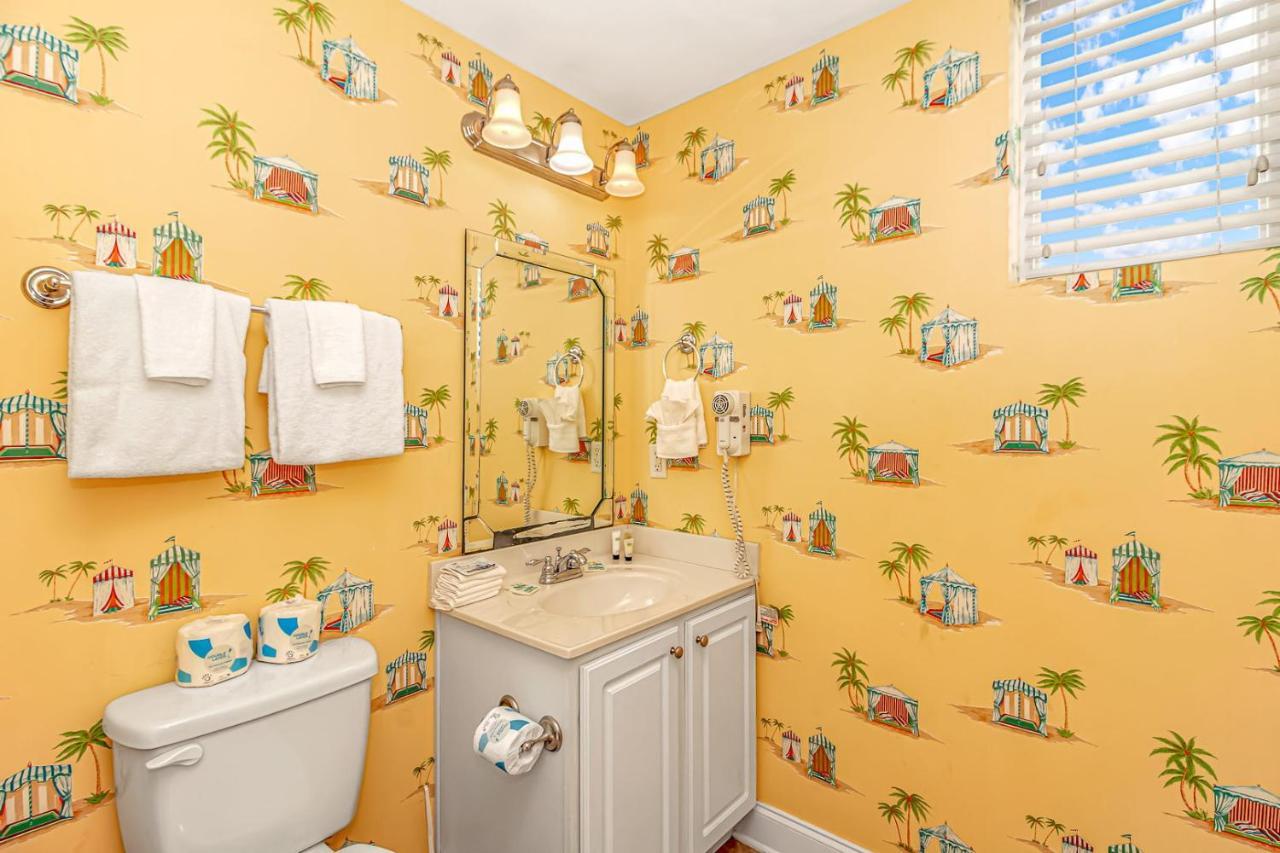 Ocean Breeze Luxury 3d, Nicely Updated! Across From The Ocean! Sleeps 18 ! * Myrtle Beach