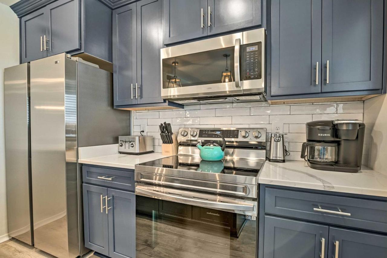 Apartment Remodeled Beachfront In Myrtle Beach!