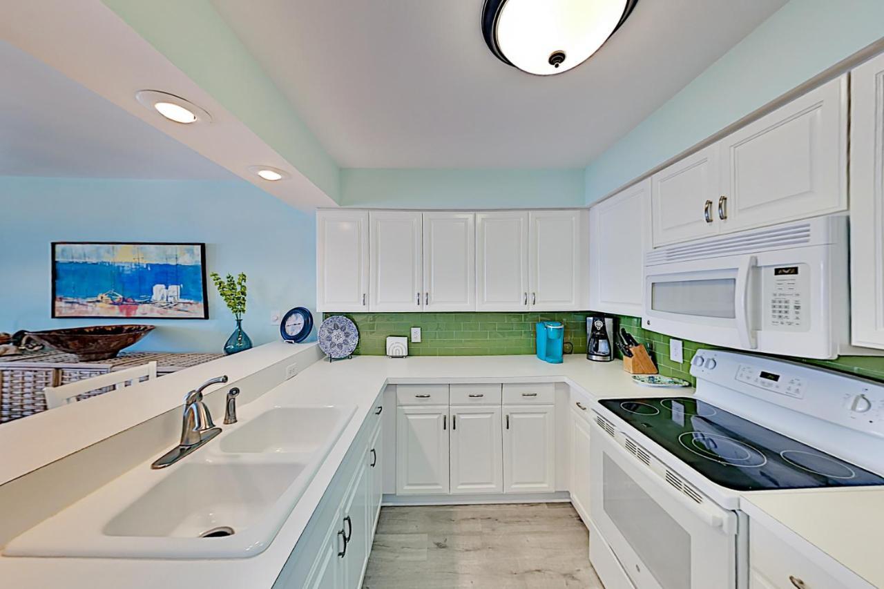 Club Iii Unit 9-c Apartment