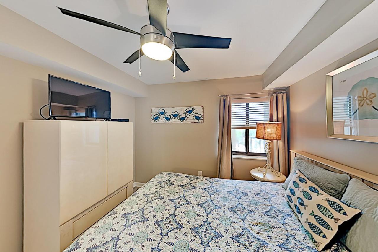 Club Iii Unit 9-c Apartment