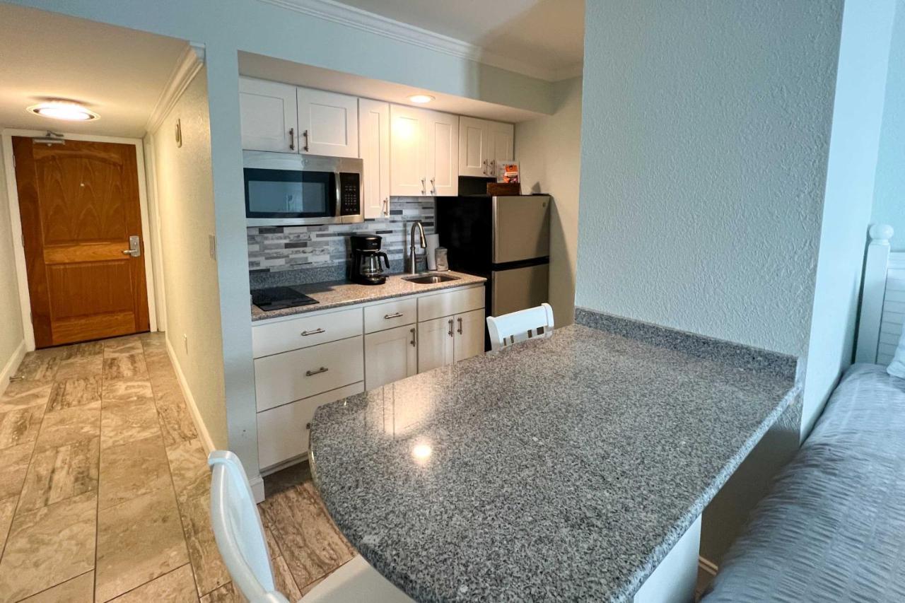 Ocean Annies Studio With Unbeatable Sea Views! * Myrtle Beach
