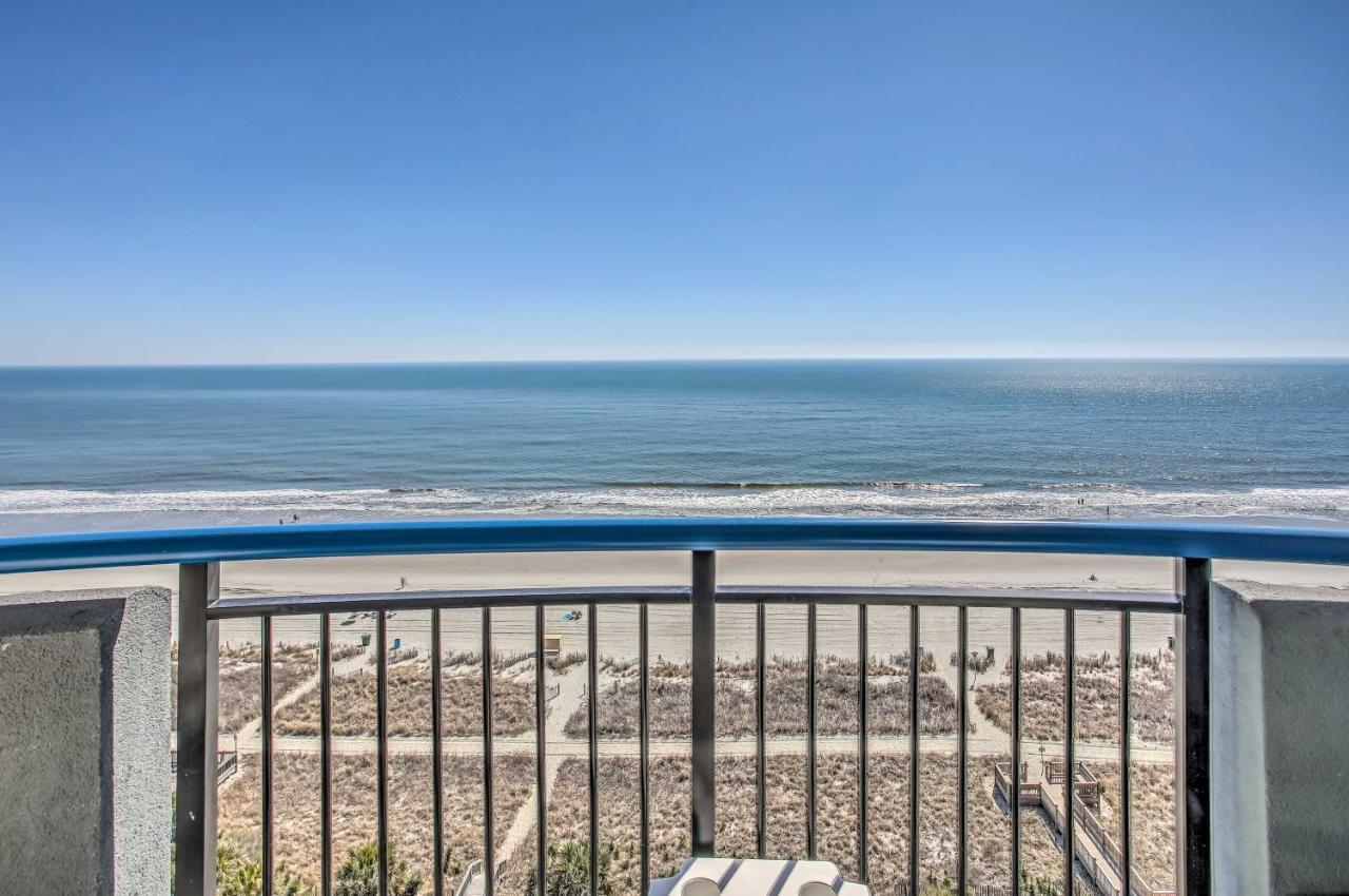 Airy Oceanfront With Balcony