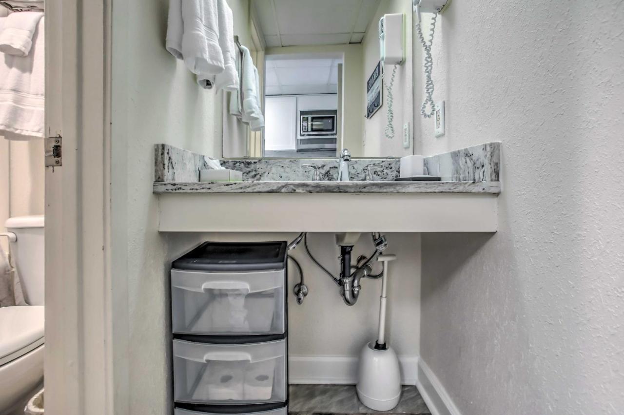 Apartment Airy Oceanfront With Balcony Myrtle Beach