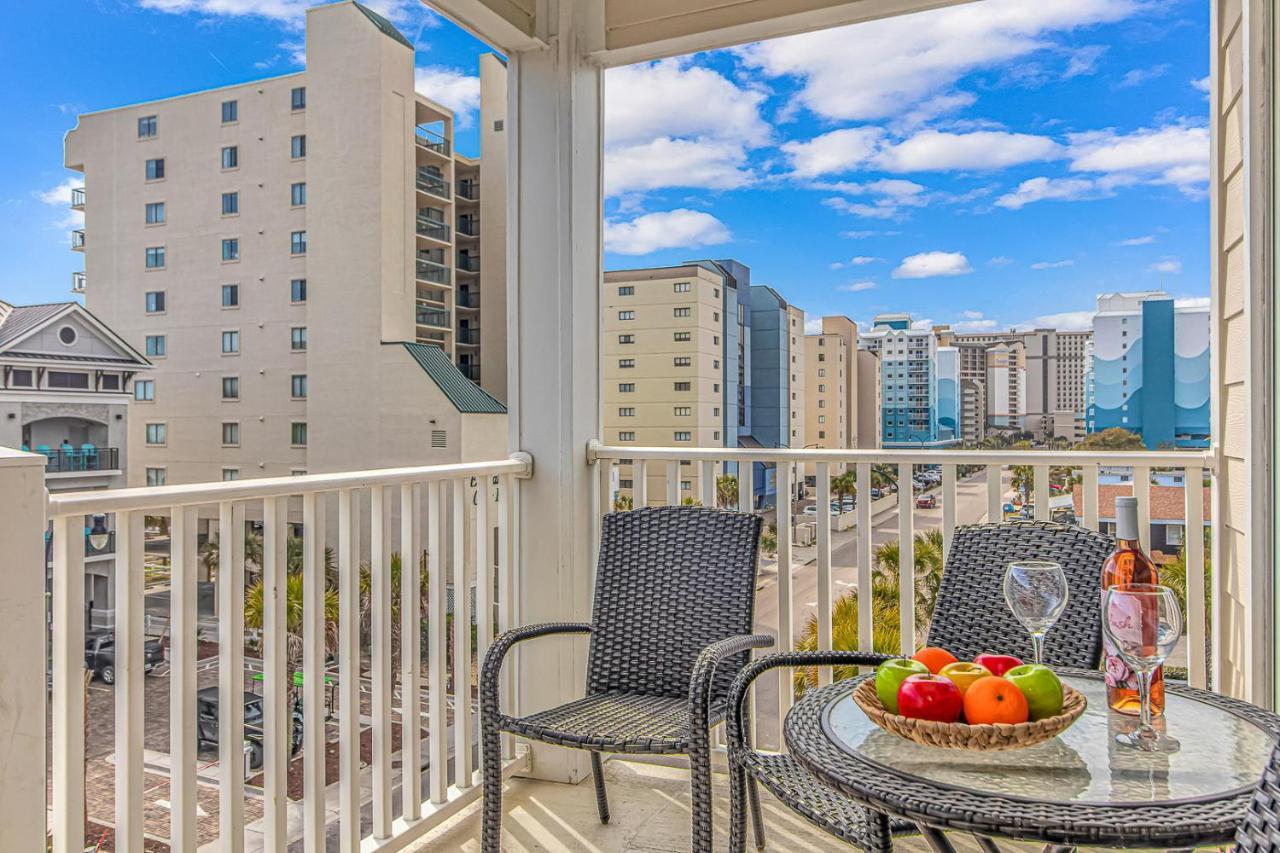 Ocean Breeze Luxury 3d, Nicely Updated! Across From The Ocean! Sleeps 18 ! *