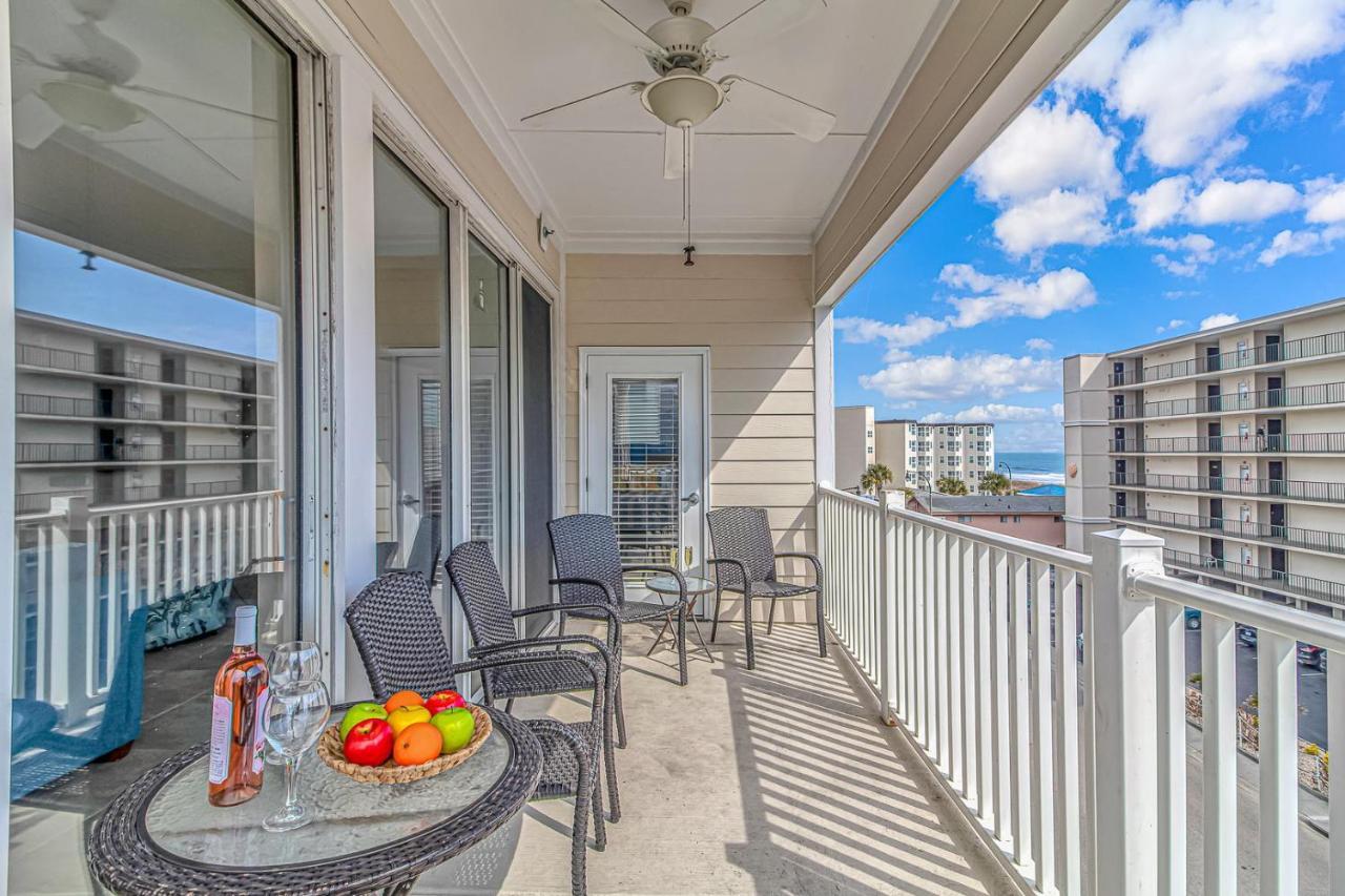 Ocean Breeze Luxury 3d, Nicely Updated! Across From The Ocean! Sleeps 18 !