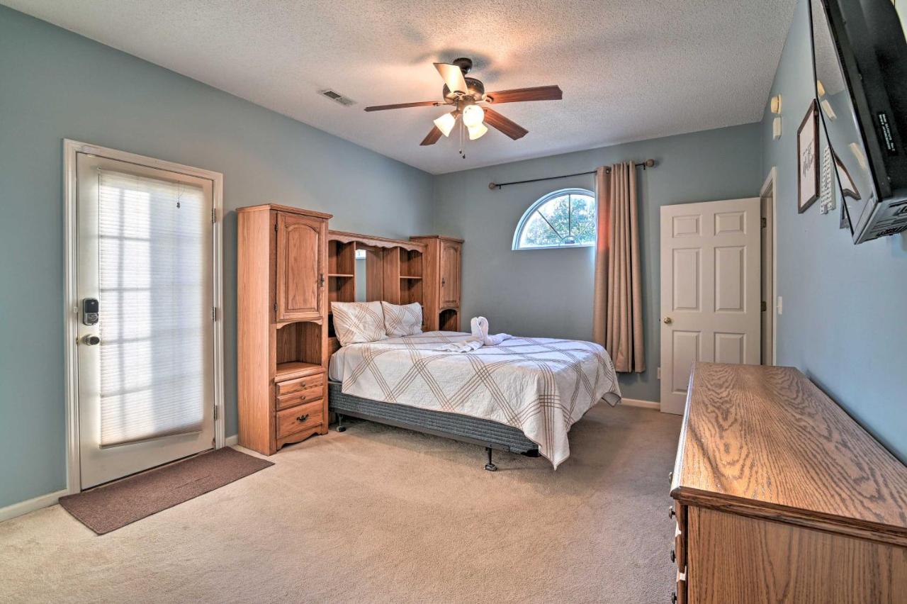 Myrtle With Outdoor Shower And Yard Holiday home *