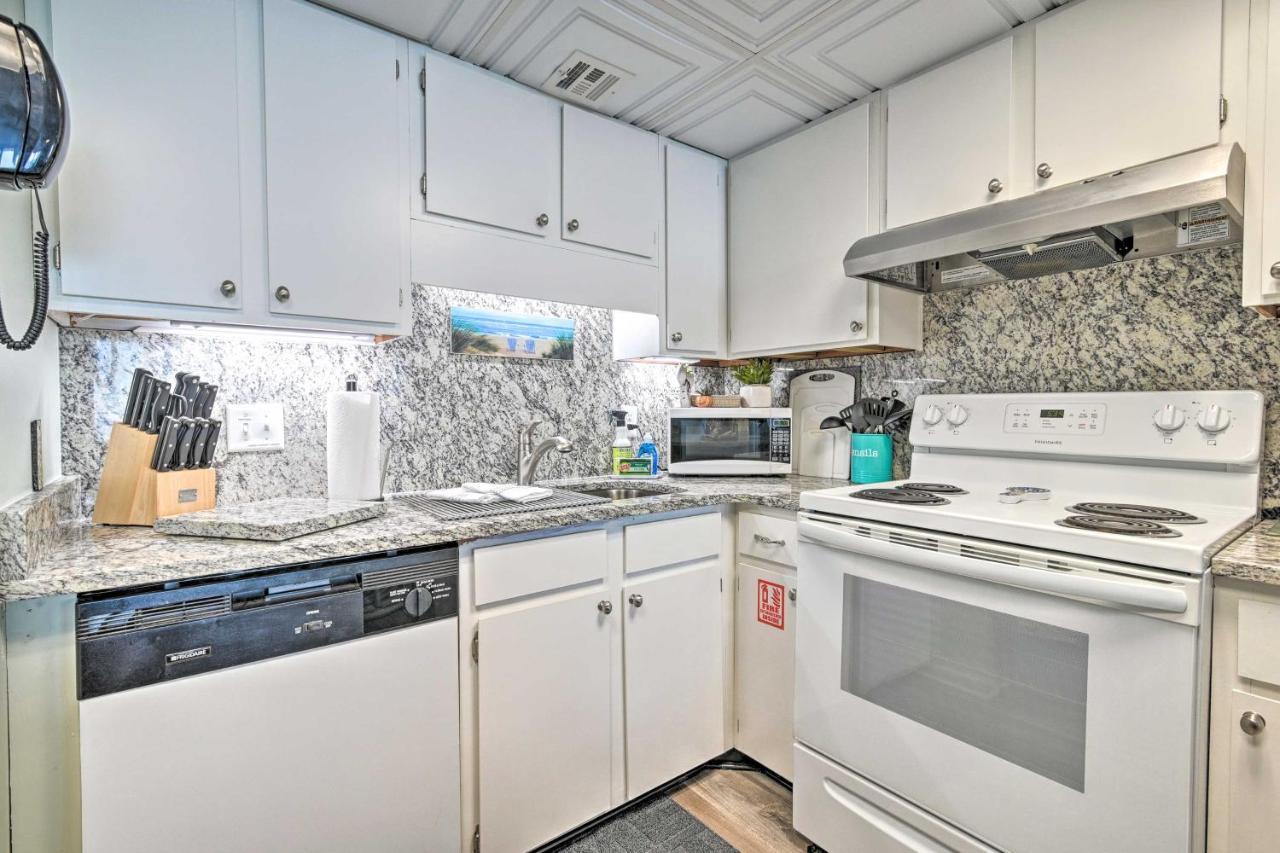 Oceanfront Oasis With Deck And Access! Apartment *