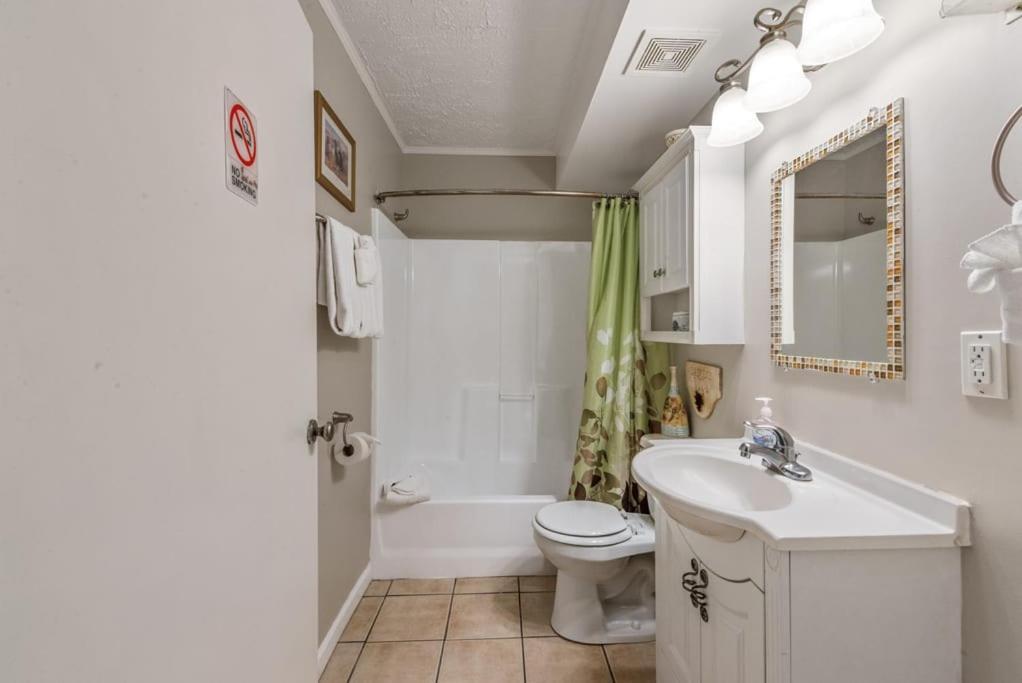 Superb Location 1br Pet Friendly Pool & Parking Myrtle Beach