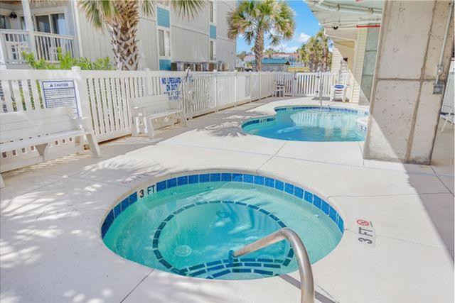 Villa Oceanview 8Br/7Ba Condo With Oceanfront Pool *