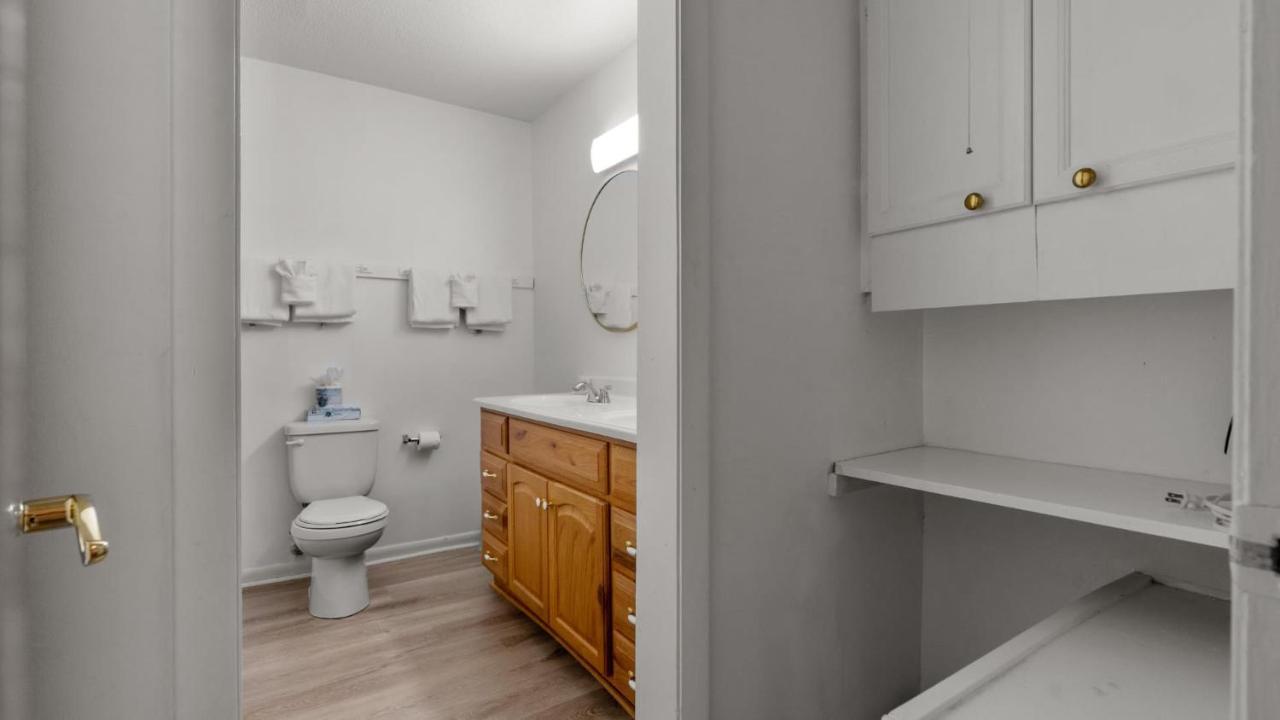 Cozy 2br Close To The Apartment *