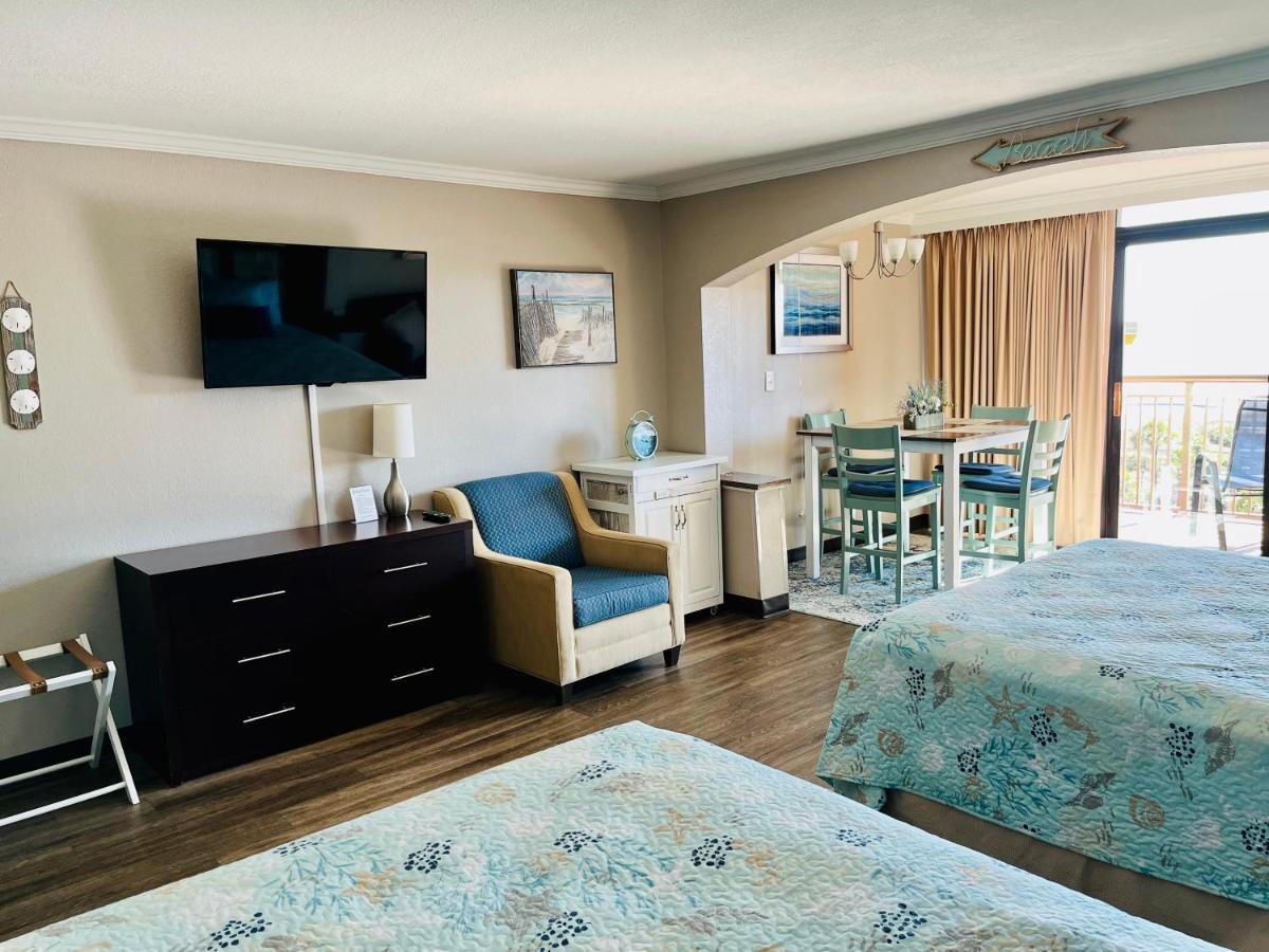 Gone Coastal. Apartment *