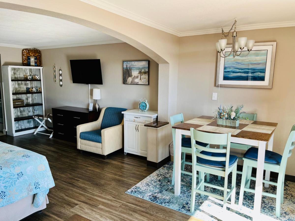 Gone Coastal. Apartment Myrtle Beach