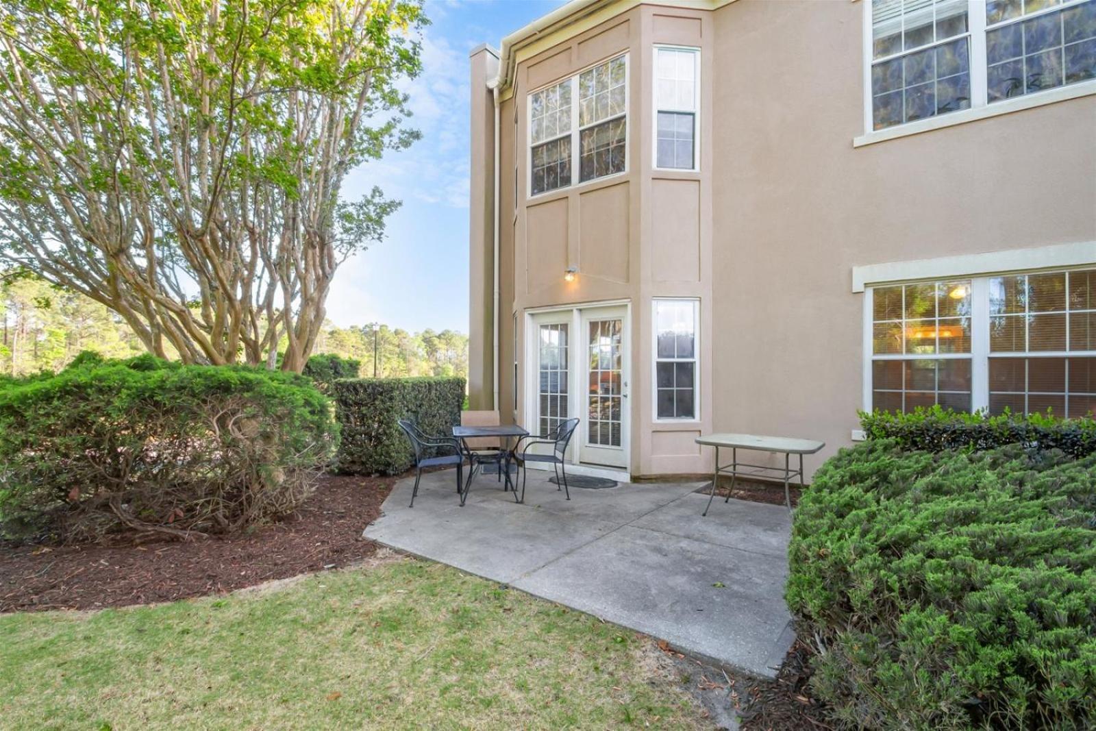 4595 Girvan Drive Legends Apartment *