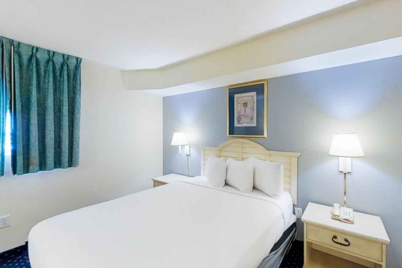 Hotel Bay Watch 1637
