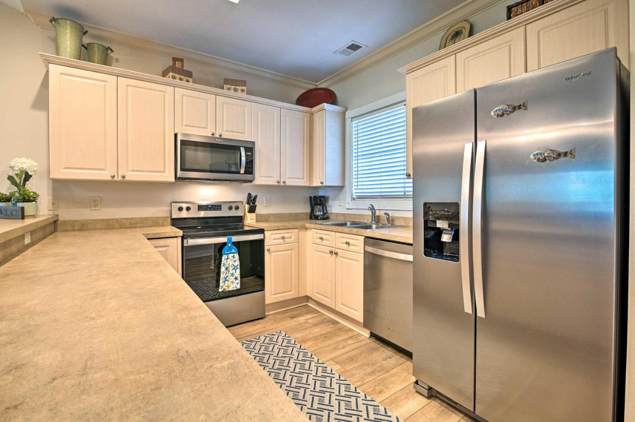 Coastal Myrtle With Pool Access!