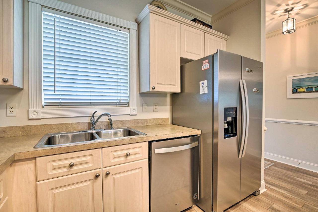 Apartment Coastal Myrtle With Pool Access!