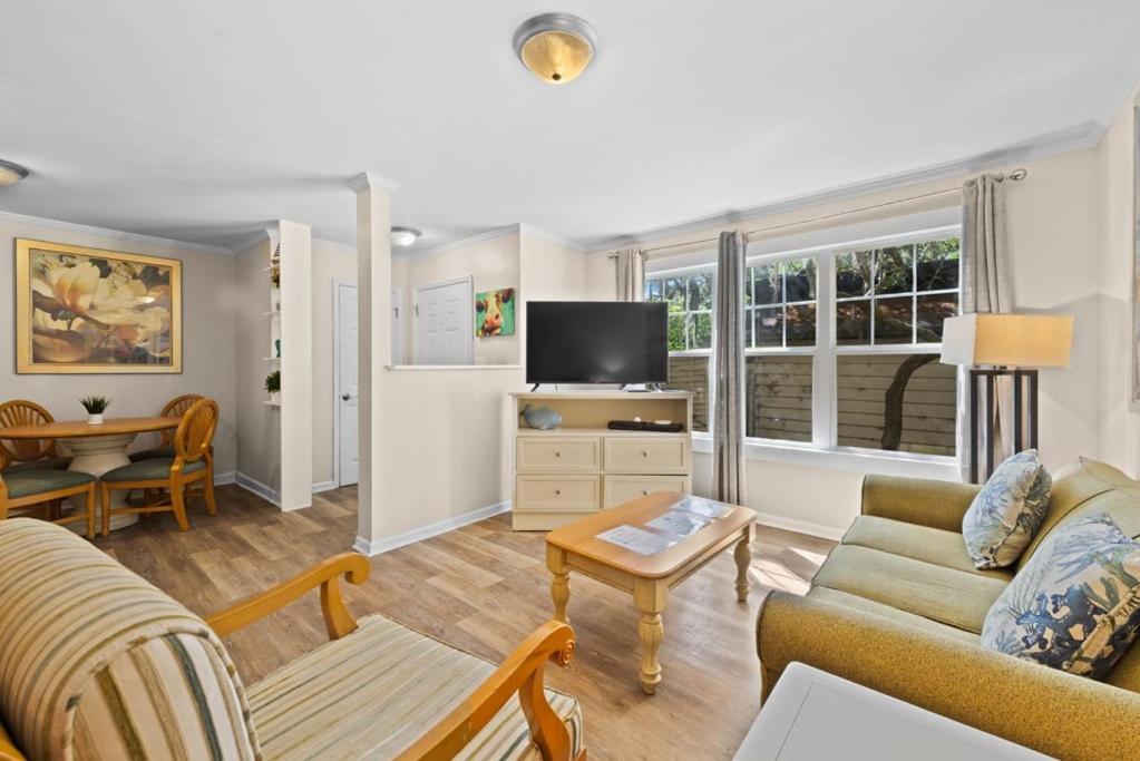 Bright Duplex 2br Walking Distance From The * Myrtle Beach