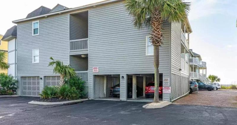 Admiral Quarters II #14 Holiday home Myrtle Beach