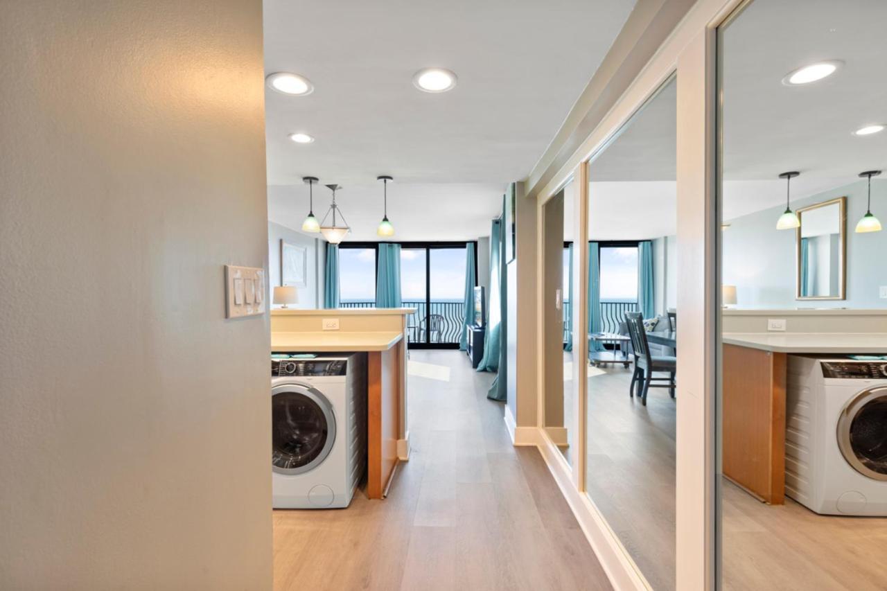 Hosteeva 17th Floor Palms Penthouse Oceanfront W Balcony *