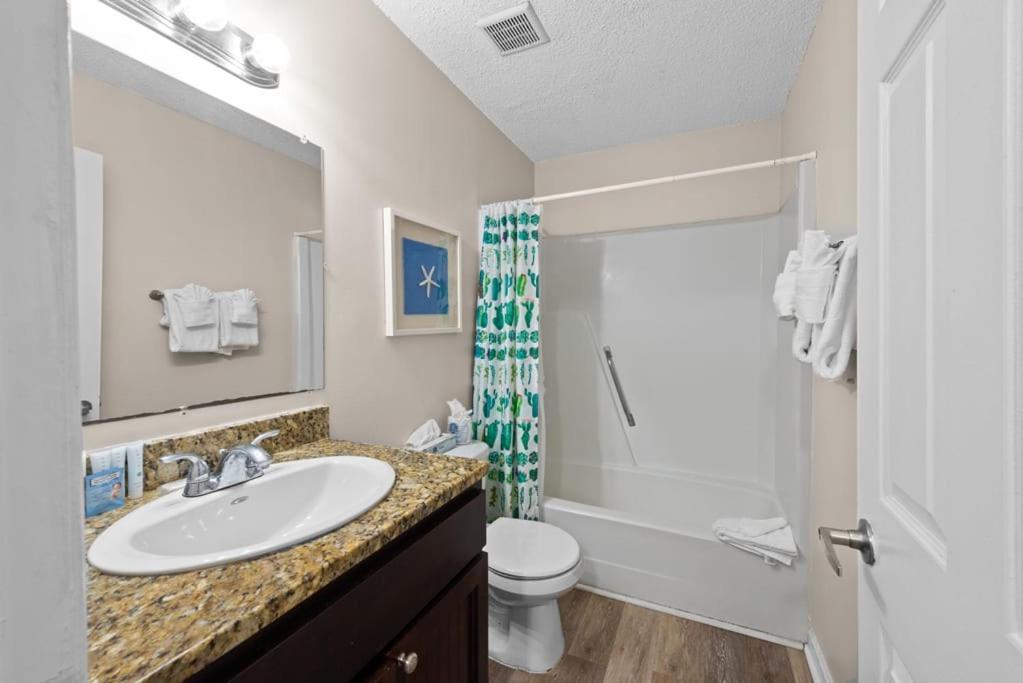 Bright Duplex 2br Walking Distance From The * Myrtle Beach