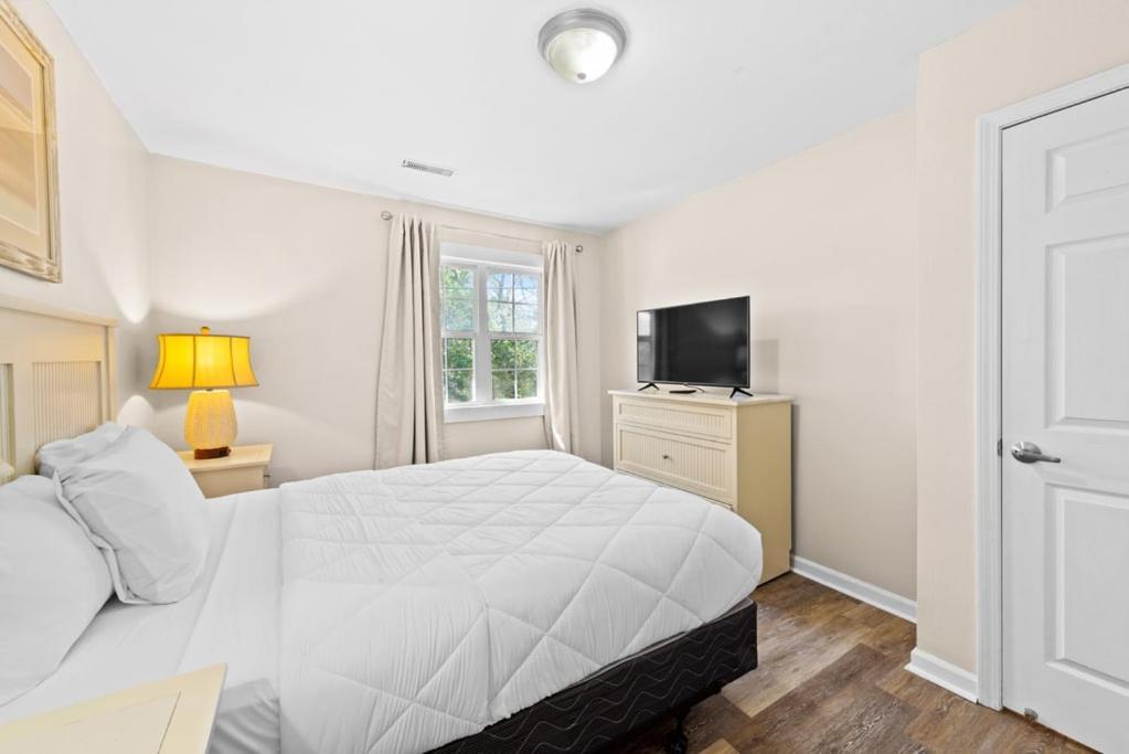 Bright Duplex 2br Walking Distance From The Apartment *