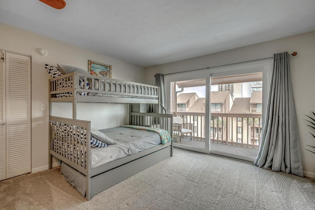 Large Family Friendly - Steps To The Beach! * Myrtle Beach