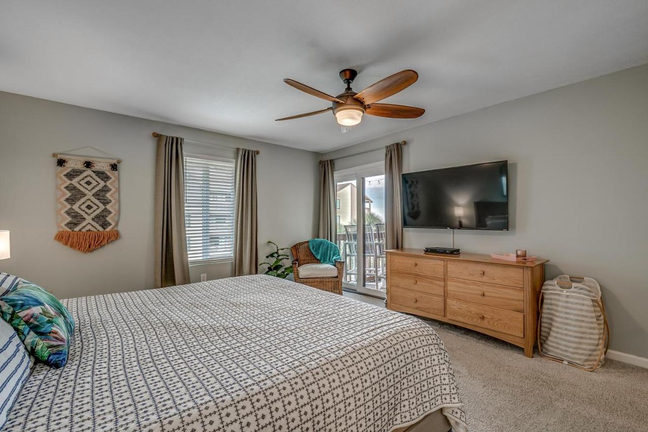 Large Family Friendly - Steps To The Beach! Myrtle Beach