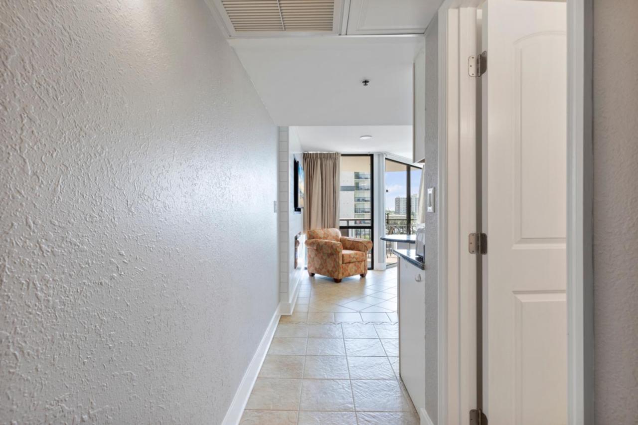 Hosteeva 1-bedroom Meridian Plaza With Ocean View Apartment