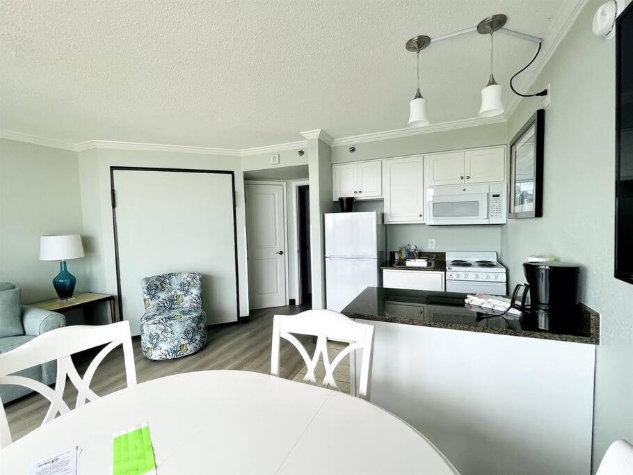 Apartment *all New & Awesome View*king Bed*pools*hot Tubs*lazy River*m149 *