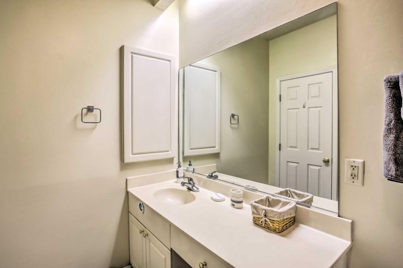 Savannah Shores With Amenities 1 Mi To Beach!