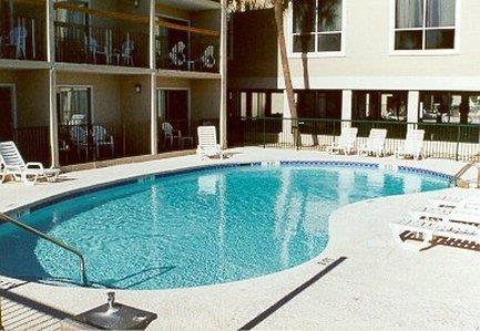 Sea Dunes Oceanfront Motel 2*