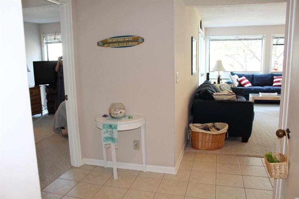 2br Shore Dr Area: Queen: Pool: Grill: Beach: Ocean Annie's: M28 Apartment *